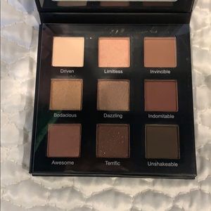 RealHer shadow palette